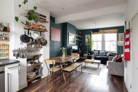 2 bedroom maisonette for sale, Temple Street, Bethnal Green E2