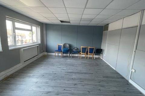 Office to rent, Dunstable Road, Luton