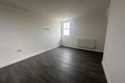 2 bedroom flat to rent, Buenos Ayres, Margate