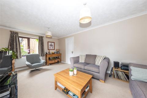10 Walnut Close, Luton, LU2 9BB