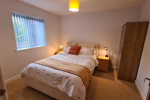2 bedroom bungalow to rent, Ivy Lane, Finedon