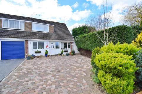 4 Dickens Road, Rugby, CV22 5RW