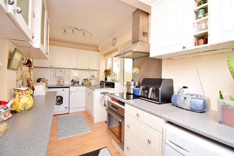 4 Dickens Road, Rugby, CV22 5RW