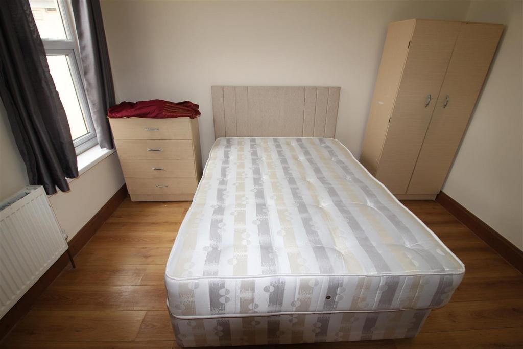 House in London - View 4