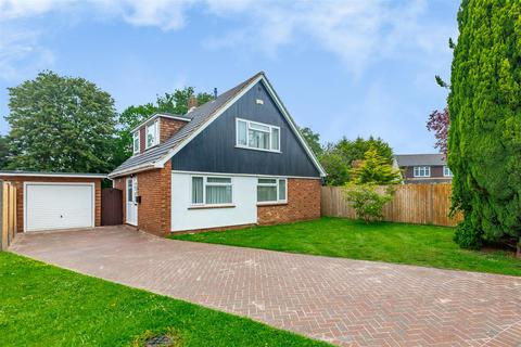 4 bedroom detached house for sale, Warwick Gardens, Meopham Gravesend DA13