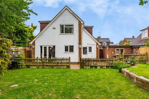 4 bedroom detached house for sale, Warwick Gardens, Meopham Gravesend DA13