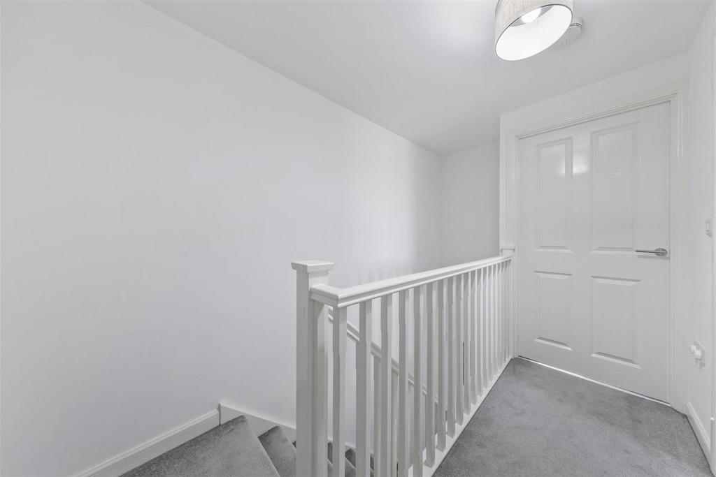 8 Simford Way Web14.jpg