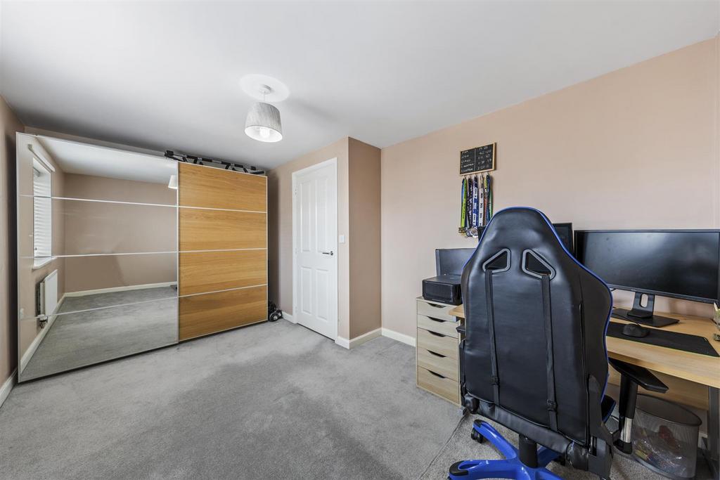 8 Simford Way Web19.jpg