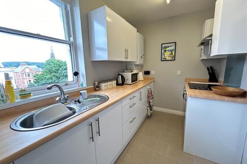 2 bedroom flat for sale, St. Martins Avenue, Scarborough