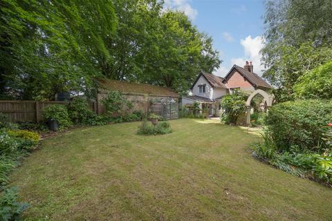 6 Silver Street, Steeple Ashton, Trowbridge, BA14 6HB