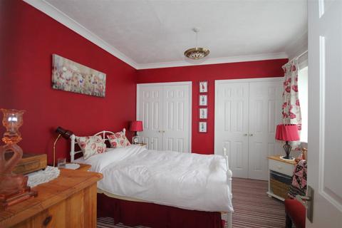 4 Church Close, Upper Beeding, Steyning, BN44 3RW
