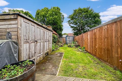 2 bedroom end of terrace house for sale, Herrod Close, Sutton-On-Trent, Newark