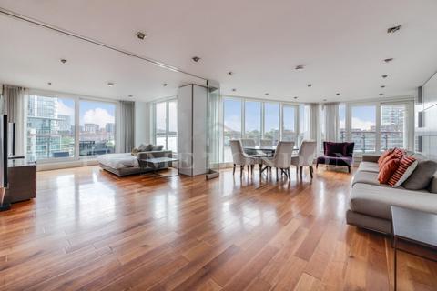 3 bedroom apartment for sale, Drake House, St. George Wharf, London