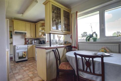 2 bedroom detached bungalow for sale, Seabourne Road, Bexhill-On-Sea