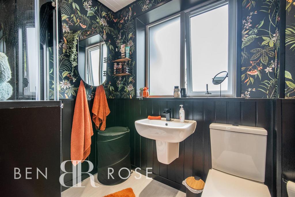 Family Shower Room