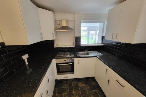 4 bedroom terraced house to rent, Novers Crescent, Bristol BS4