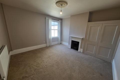 3 bedroom apartment to rent, Chepstow Road, Newport NP19