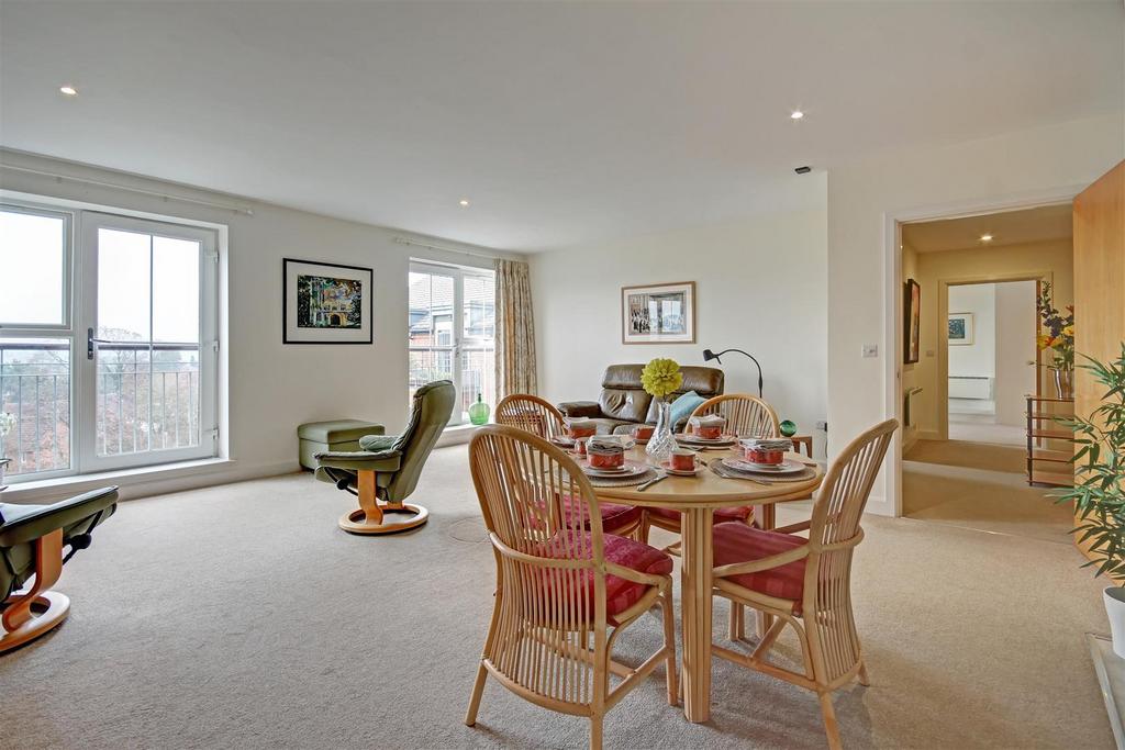 Sitting dining room
