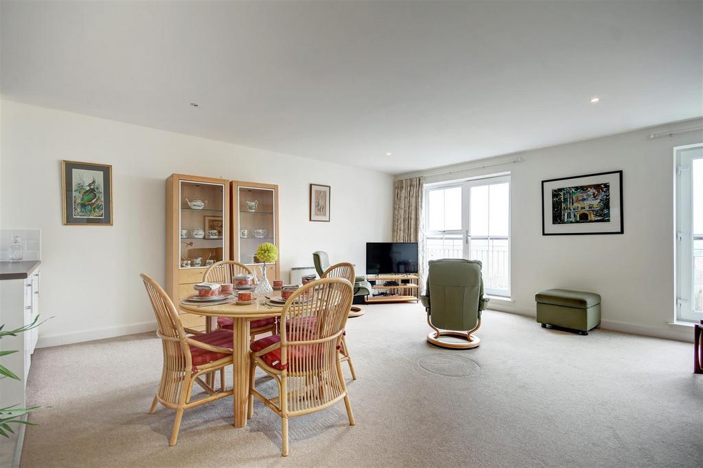 Sitting dining room