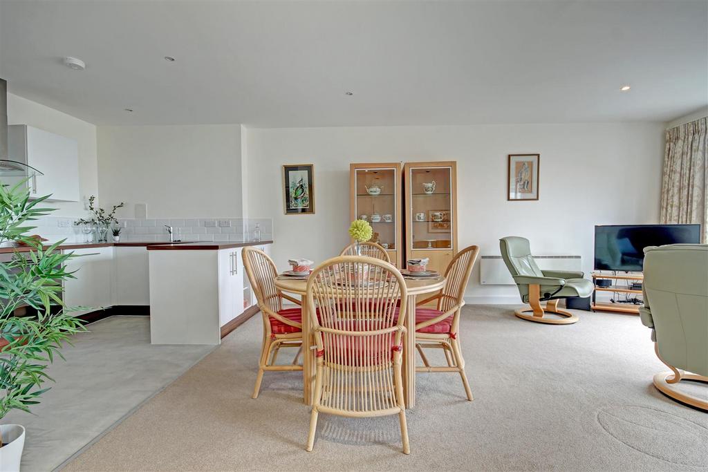 Sitting dining room