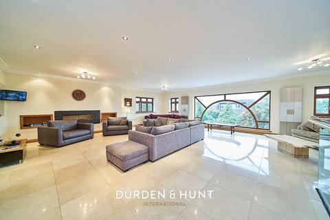 7 bedroom detached house for sale, Manor Road, Chigwell, IG7