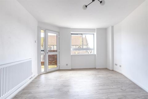 2 bedroom flat for sale, Cantelupe Road, Bexhill-On-Sea