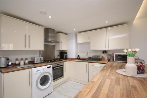 1 Morris Walk, Dartford, DA1 5GP
