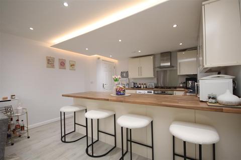 1 Morris Walk, Dartford, DA1 5GP