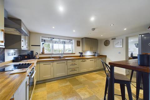 4 bedroom detached house for sale, Church Lane, Stanfield