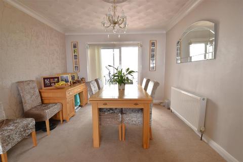 218 Belmont Road, Erith, DA8 1LG