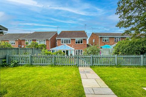 4 bedroom detached house for sale, Gladstone Road, Hockley SS5