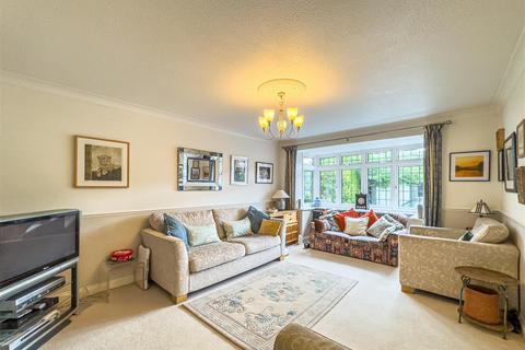 4 bedroom detached house for sale, Woodside Chase, Hockley SS5