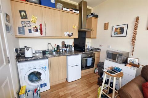 1 bedroom flat for sale, Foundry Row, Redruth