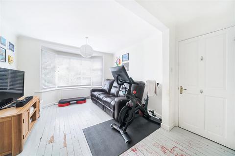 77 Wolsey Drive, Kingston Upon Thames, KT2 5DP