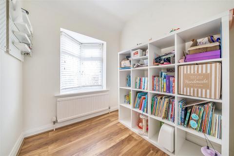 77 Wolsey Drive, Kingston Upon Thames, KT2 5DP