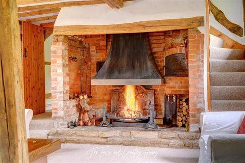 3 bedroom detached house for sale, Abbotts Morton, Abbots Morton WR7