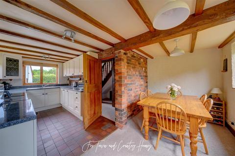 3 bedroom detached house for sale, Abbotts Morton, Abbots Morton WR7