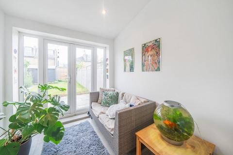 4 Craven Road, Kingston Upon Thames, KT2 6LW