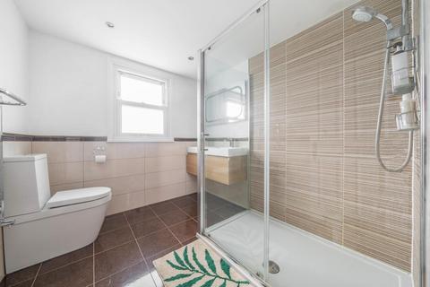 4 Craven Road, Kingston Upon Thames, KT2 6LW
