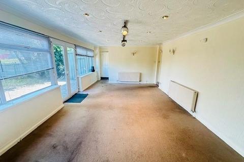 4 bedroom detached house to rent, Eachelhurst Road, Sutton Coldfield