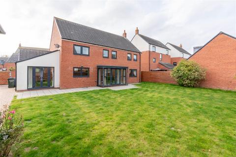 4 bedroom detached house for sale, Learmouth Way, Great Park, NE13