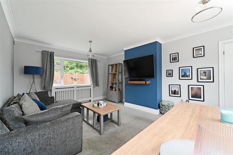83 Ravenscroft Crescent, Sheffield, S13 8PR