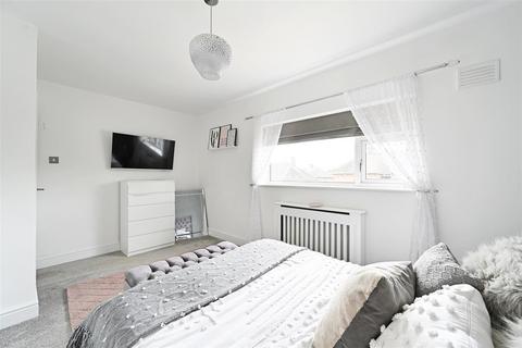 83 Ravenscroft Crescent, Sheffield, S13 8PR