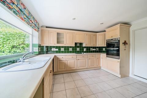 3 bedroom detached house for sale, Manor Close, Fairford, Gloucestershire, GL7