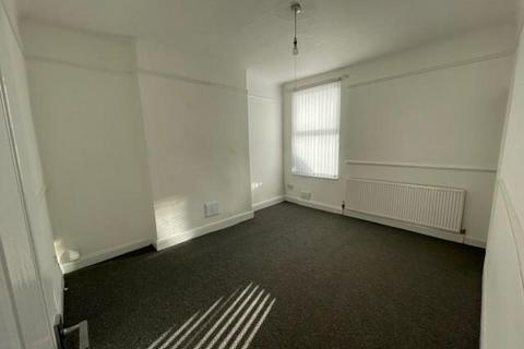 3 bedroom end of terrace house to rent, Harcourt Street, Birkenhead, CH41