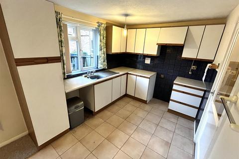 2 bedroom flat for sale, Southmead, Chippenham