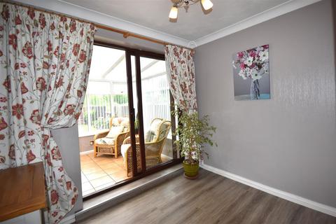 2 bedroom detached bungalow for sale, The Malt Kilns, Goole