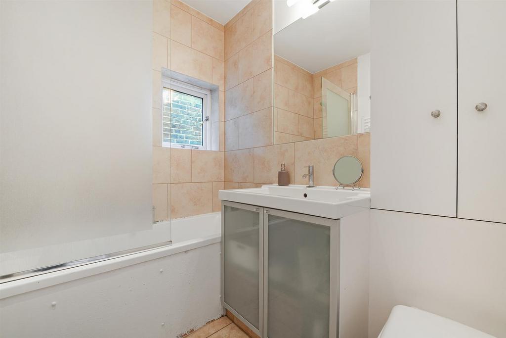 FB - Lena Gardens Bathroom 2 (1).jpg
