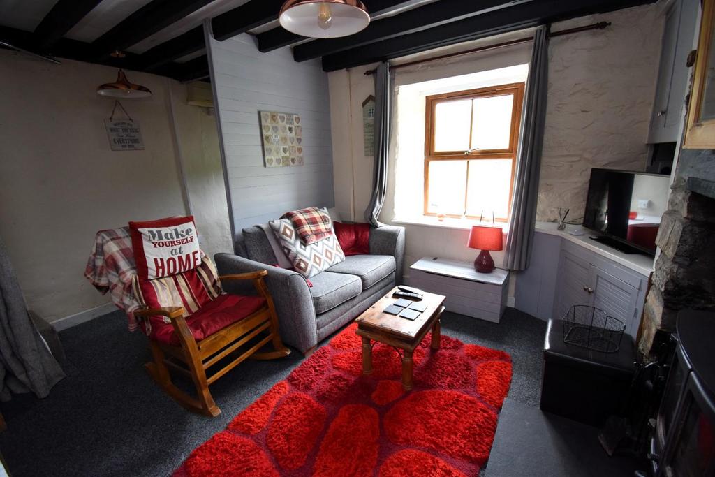 Living Room.JPG