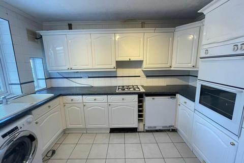 3 bedroom house to rent, Spearing Road, High Wycombe HP12